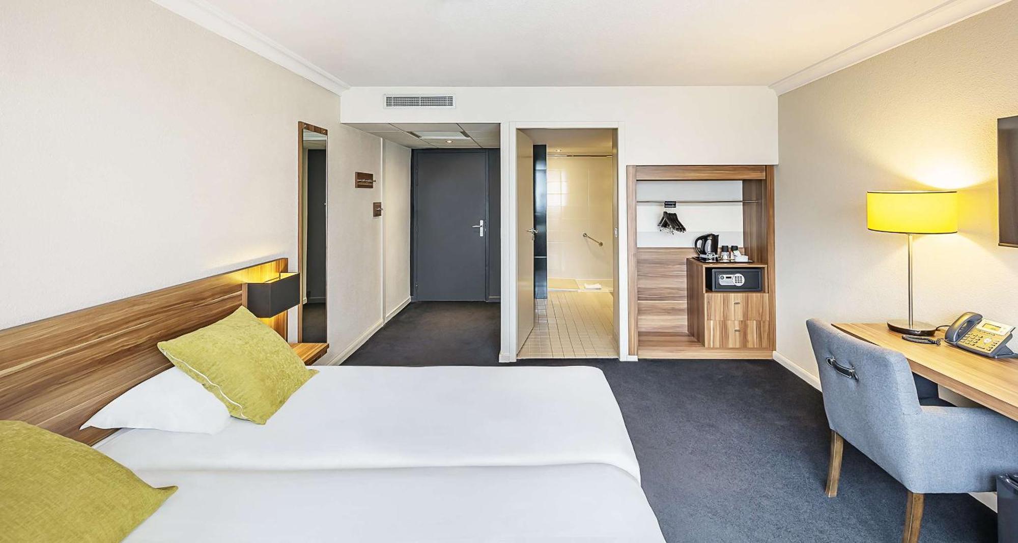 Best Western Hotel Atrium Valence วาลองซ์ ภายนอก รูปภาพ