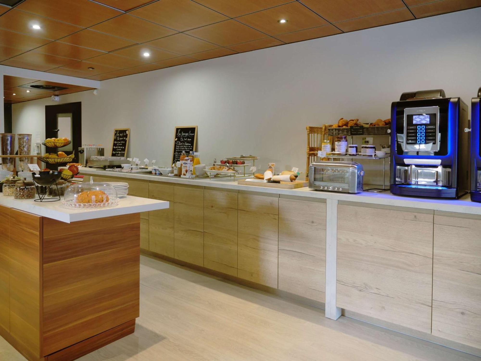 Best Western Hotel Atrium Valence วาลองซ์ ภายนอก รูปภาพ